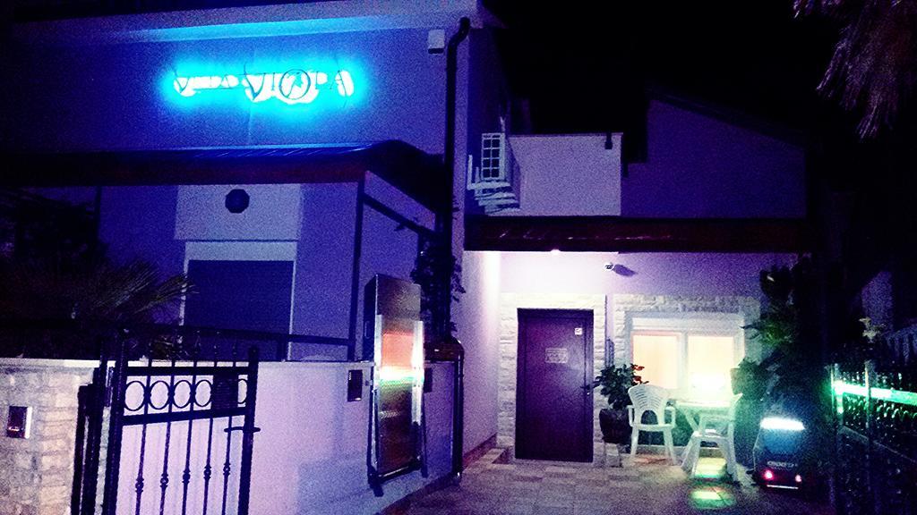维欧拉公寓式酒店 普耶斯察纳乌瓦拉 外观 照片