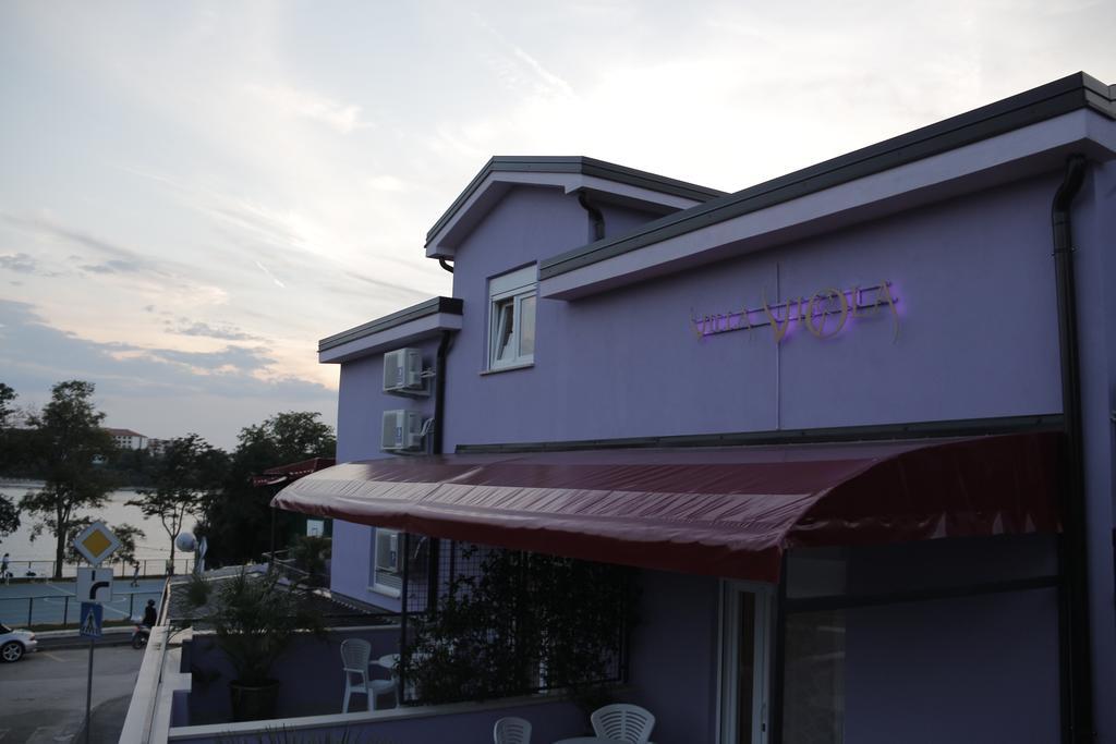 维欧拉公寓式酒店 普耶斯察纳乌瓦拉 外观 照片